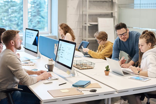 Business English Idioms in Workplace